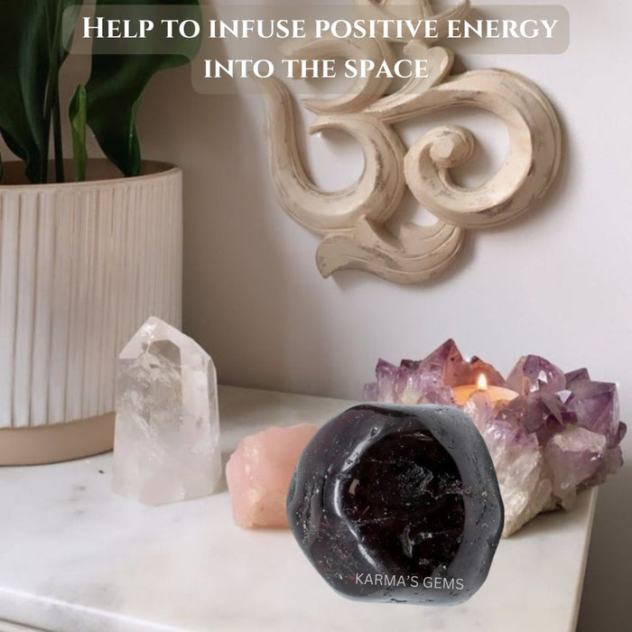 1 PIECE 25 TO 35 MM GARNET TUMBLED STONE